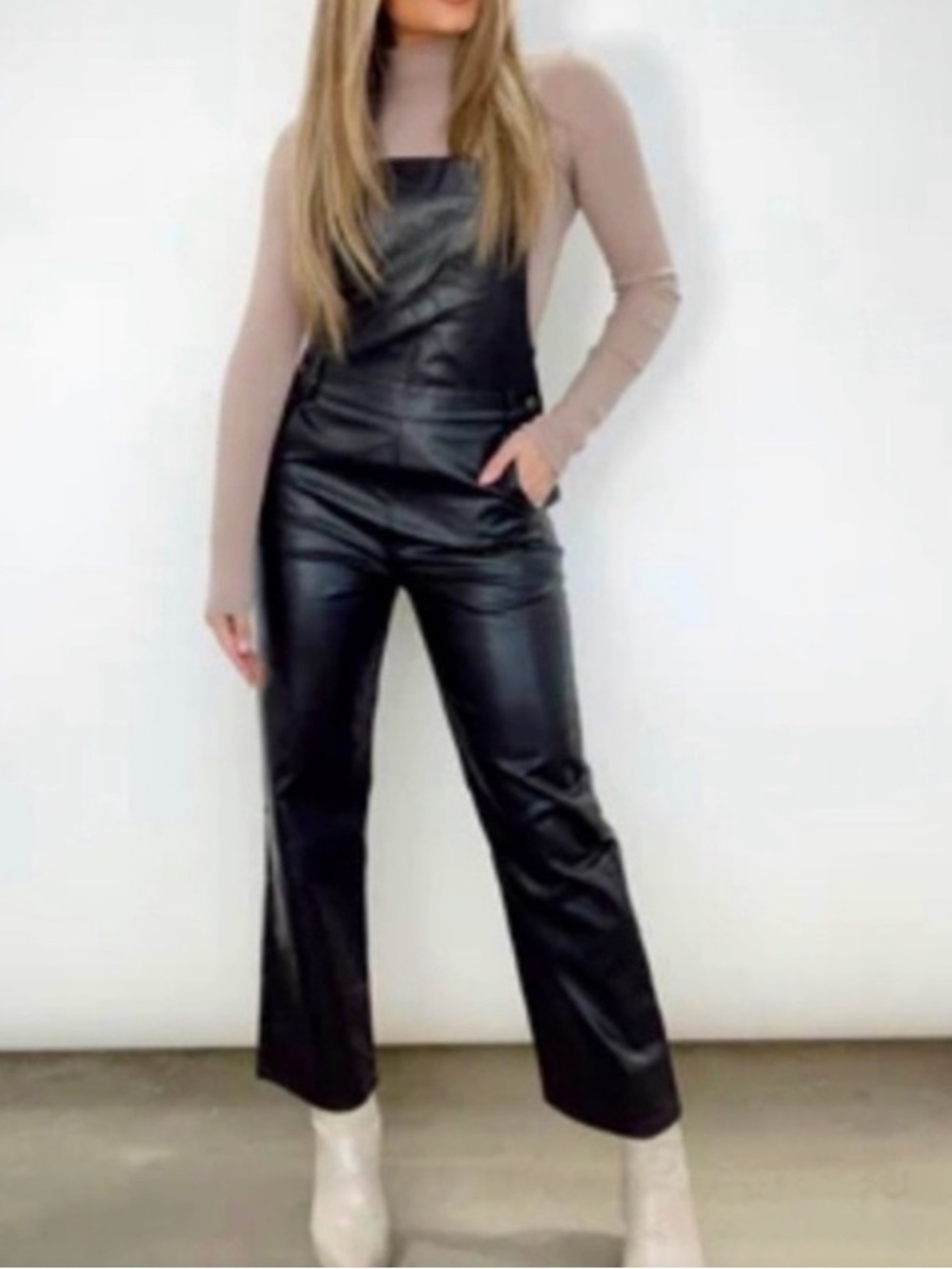 🟠NWT BLUE BLUSH Faux Leather Cropped Overalls in Black SMALL